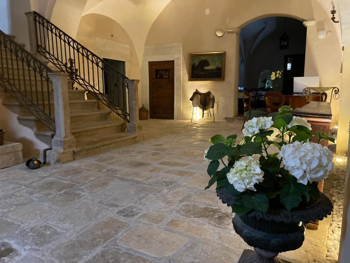 Palazzo Laureano - Dimora Storica Hotel Tricarico Buitenkant foto