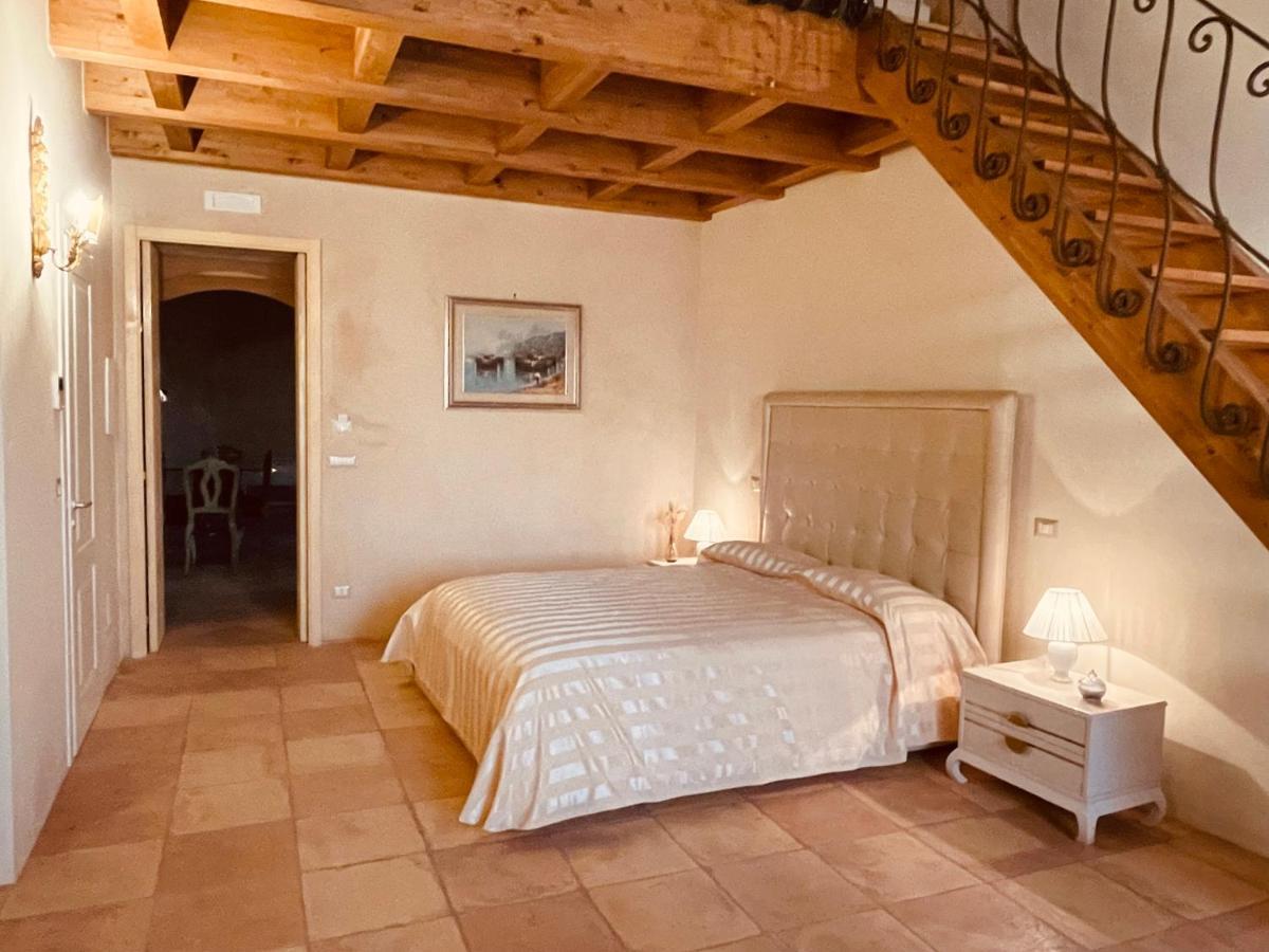 Palazzo Laureano - Dimora Storica Hotel Tricarico Buitenkant foto